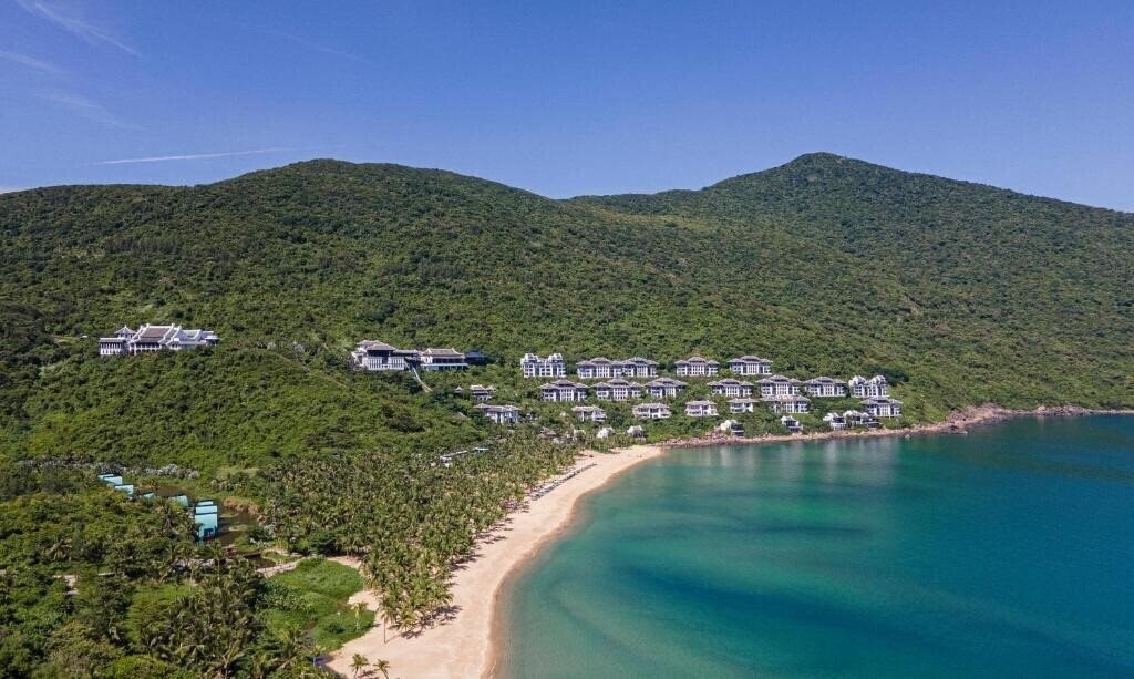 Hotel Intercontinental Danang Sun Peninsula Resort 5*