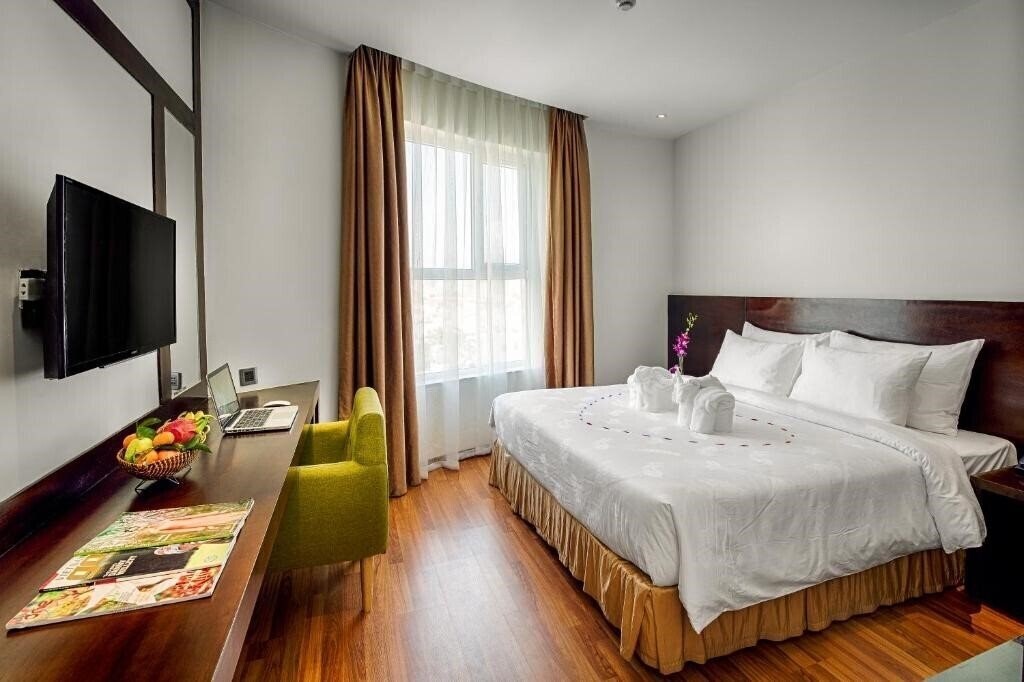 Zdjęcie Sofia Suite Hotel Da Nang 3*