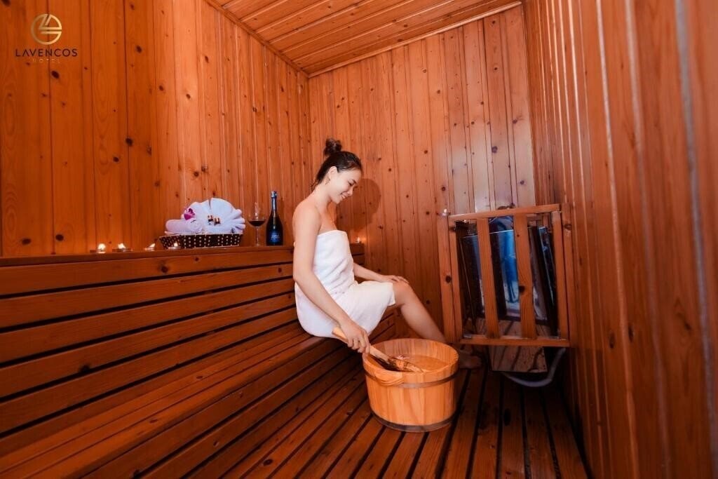 Hotel Lavencos Hotel Da Nang 4*