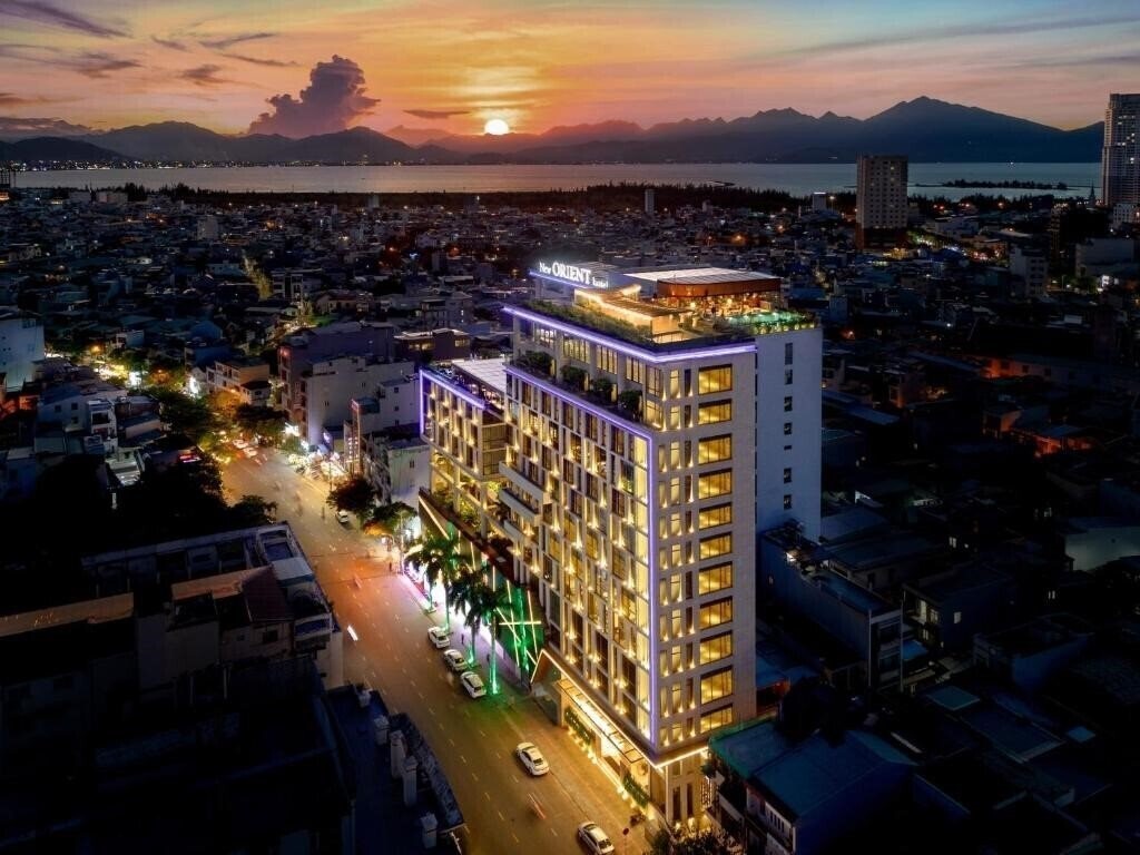 Zdjęcie New Orient Hotel Danang 4*