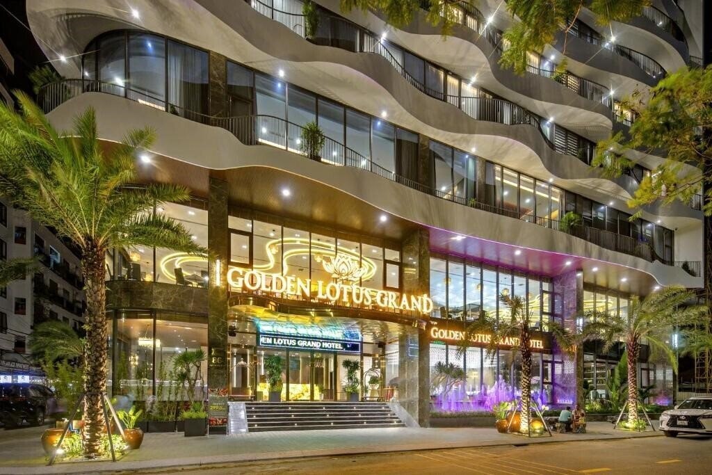 Фото Golden Lotus Grand Hotel Da Nang 4*