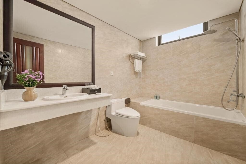 Zdjęcie Lunar Hotel 4*