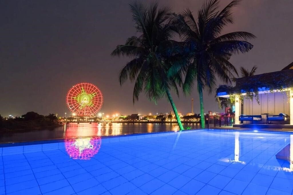 Готель The Blossom Resort Island Da Nang 5*