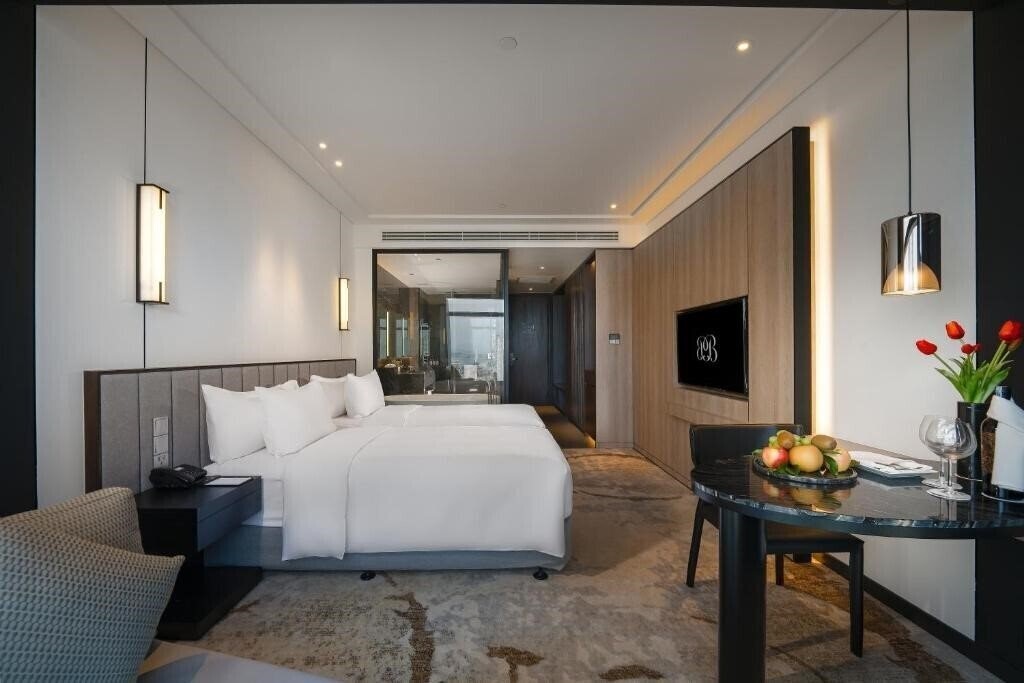 Zdjęcie Crowne Plaza Danang City Centre (ex. Bay Capital Danang) 5*