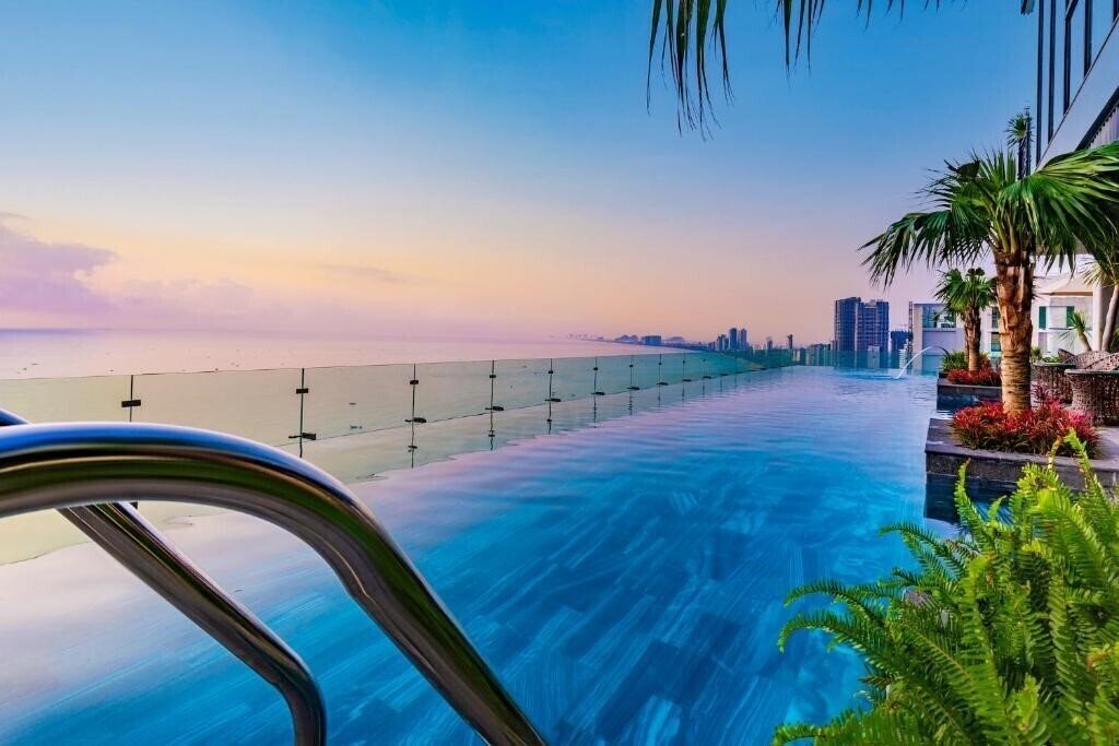 Hotel Peninsula Hotel Danang 5*