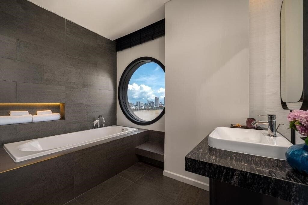 Изображение Caro Premium Danang Hotel 4*