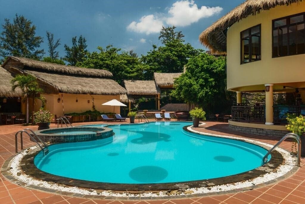 Отель White Sands Resort 4*