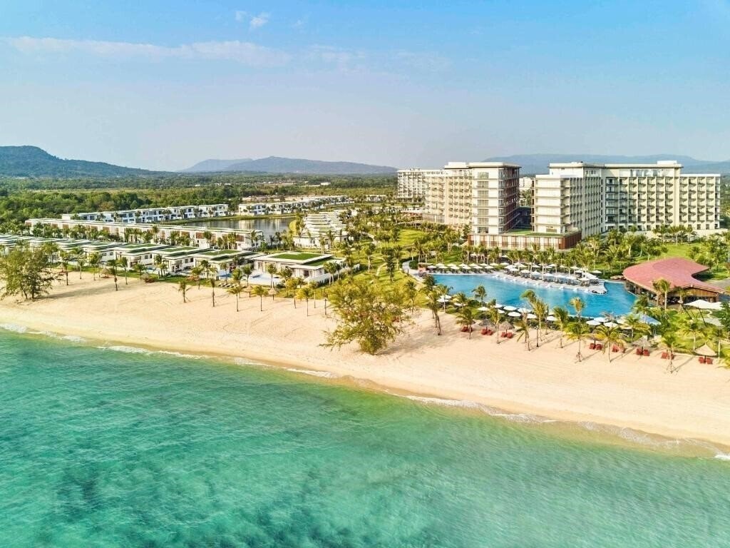 Готель Movenpick Resort Waverly Phu Quoc 5*