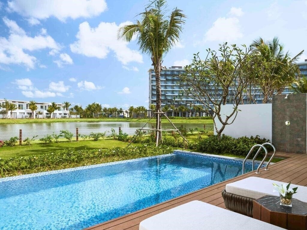 Hotel Movenpick Villas & Residences Phu Quoc 5*