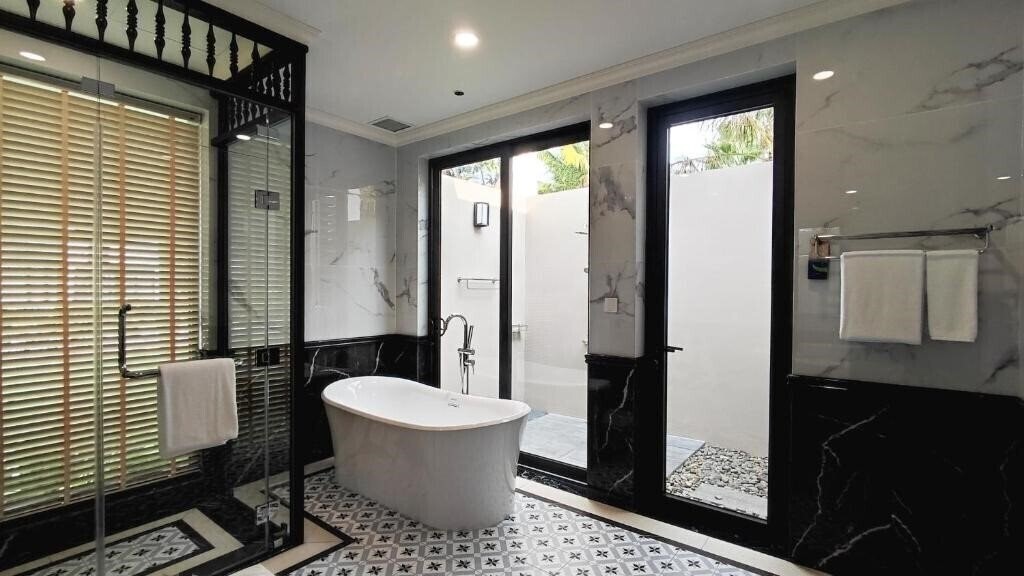 Фотография Vinoasis Phu Quoc 5*