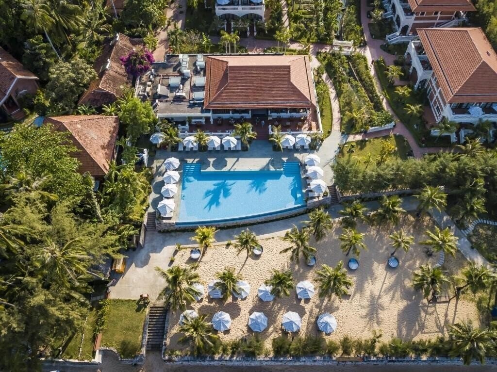 Готель Cassia Cottage Resort 3*