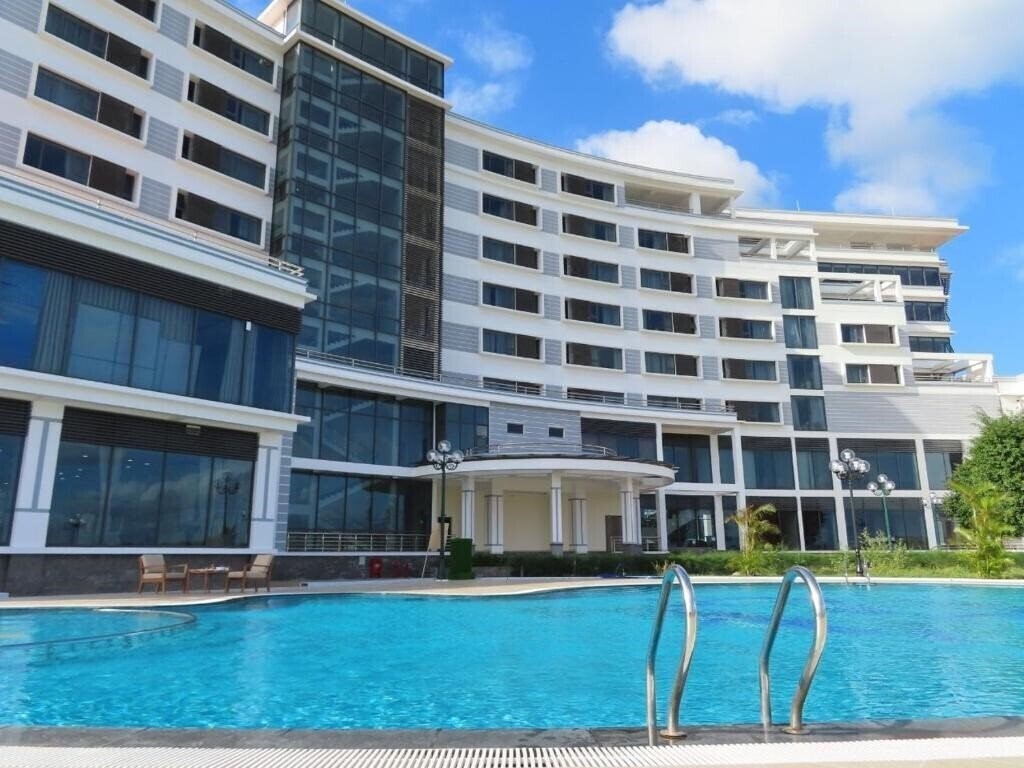 Фото Navy Hotel Cam Ranh 4*