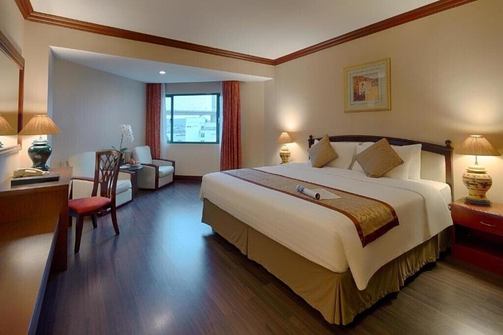 Hotel Halong Plaza 4*