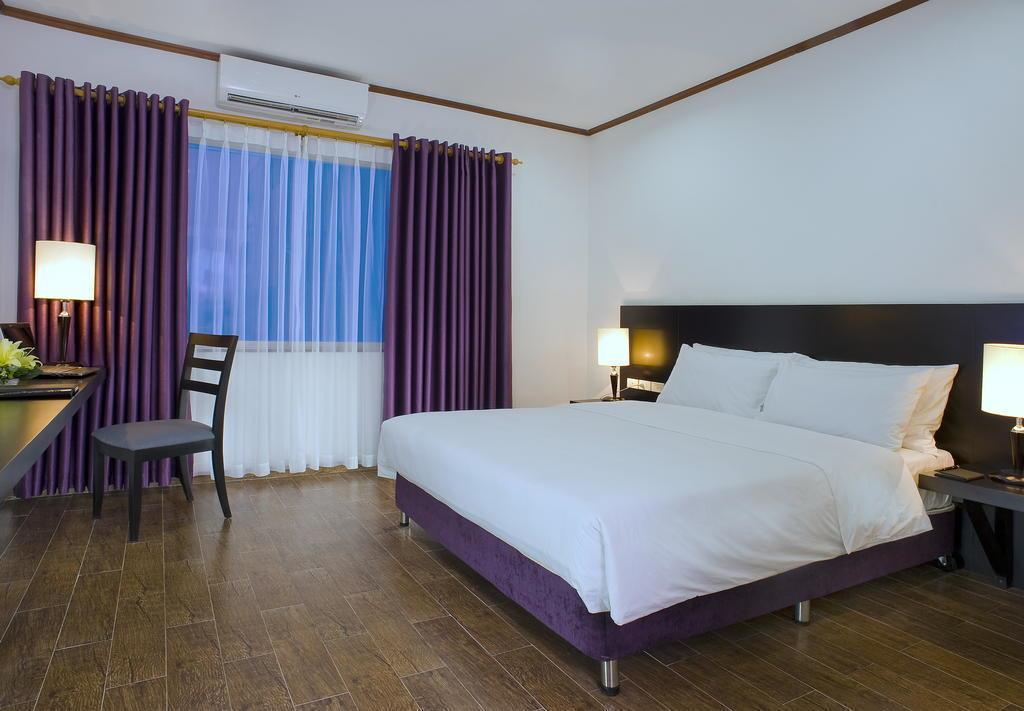 Hotel Eastin Easy Gtc 3*