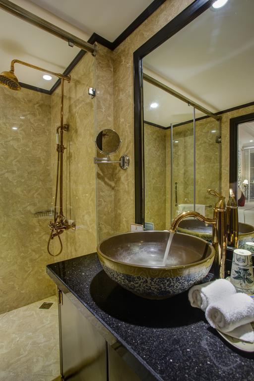 Картинка Oriental Central Hotel 3*