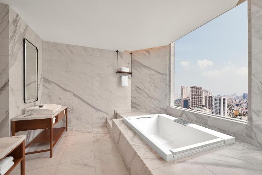 Zdjęcie Crowne Plaza West Hanoi 5*