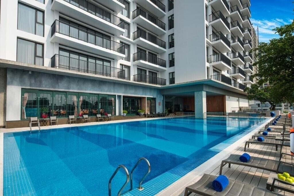 Hotel Somerset West Point Hanoi 5*