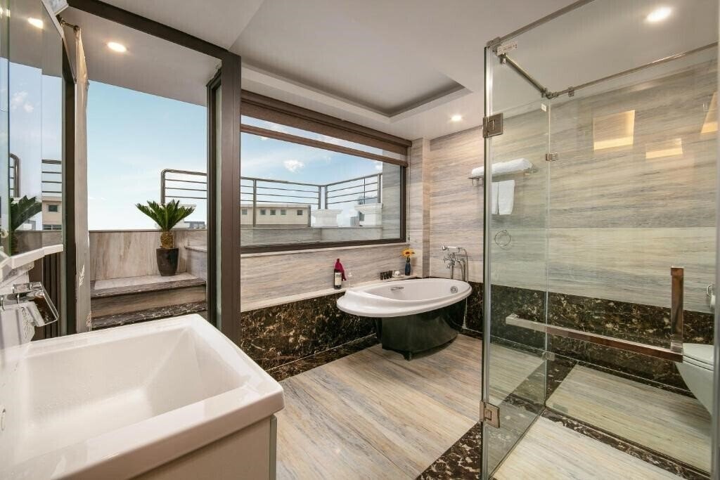 Zdjęcie Hanoi Dalvostro Valentino Hotel & SPA (ex. Dal Vostro Hotel & SPA, Dalvostro Valentino Hotel & SPA) 4*