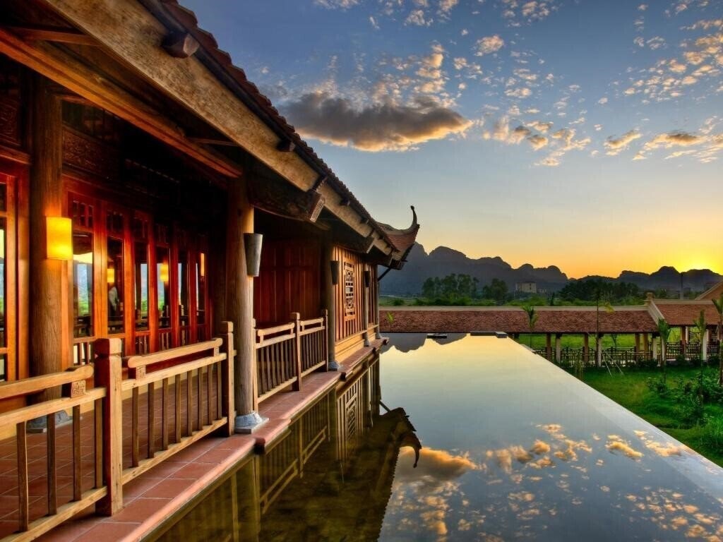 Готель Emeralda Resort 4*