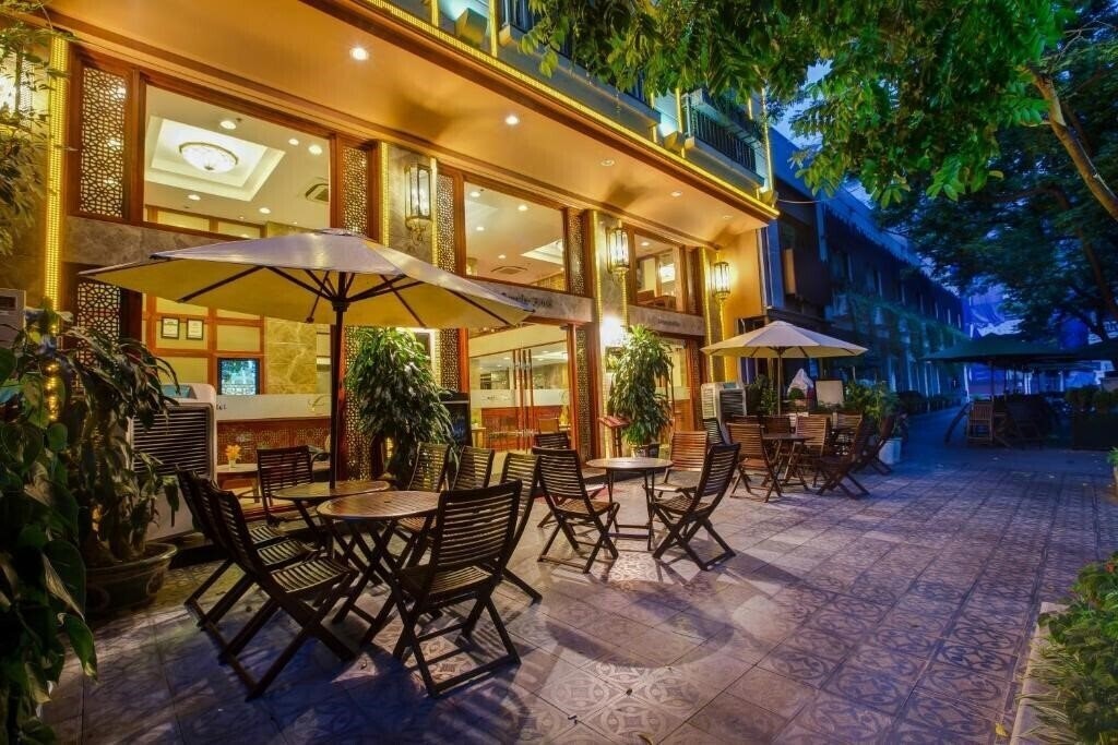 Готель Conifer Boutique Hotel 3*