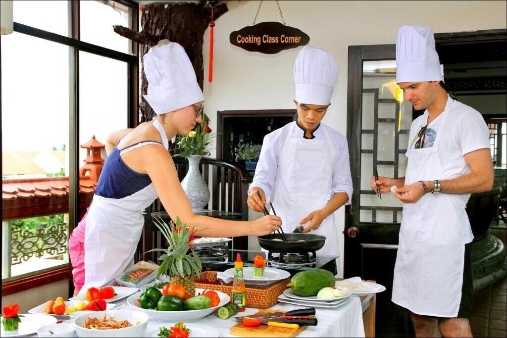 Картинка Hoi An Lantern Hotel 3*