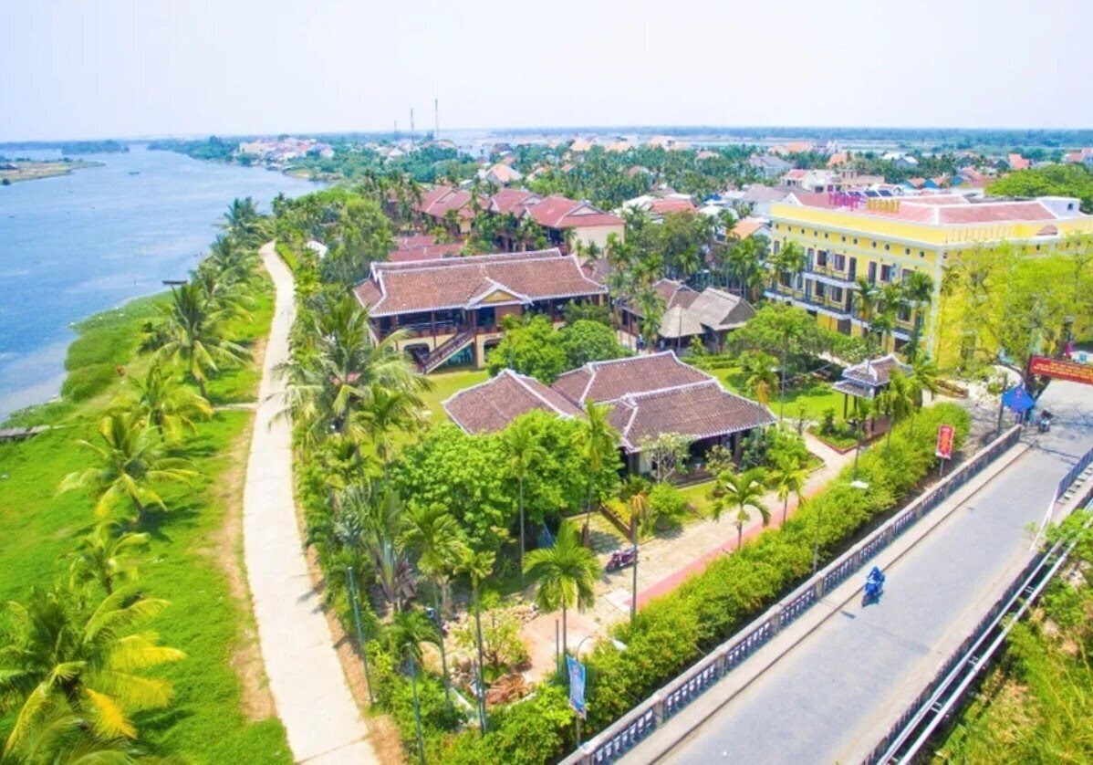 Готель Pho Hoi Riverside Resort 3*