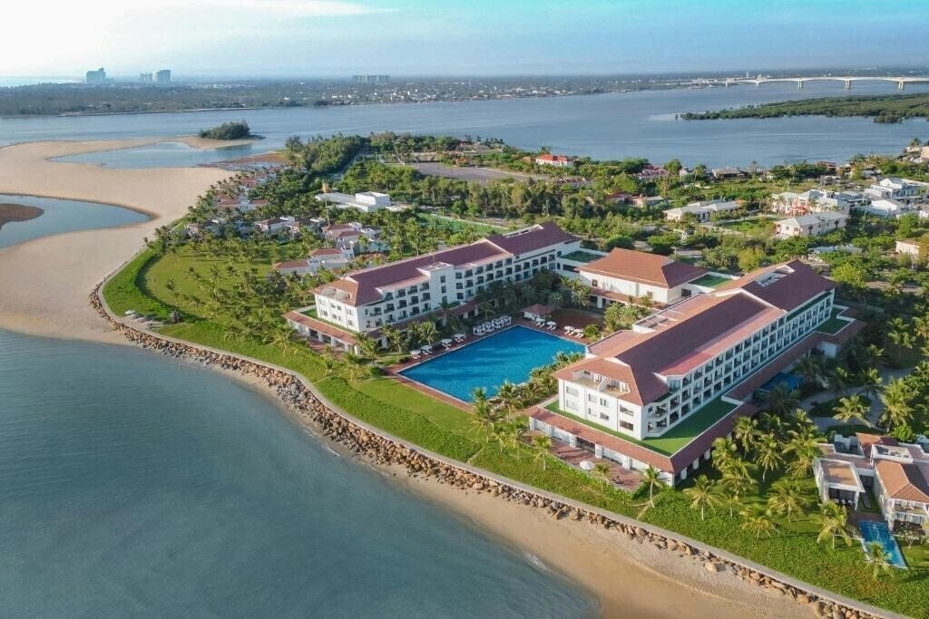 Hotel Renaissance Resort & Spa 5*