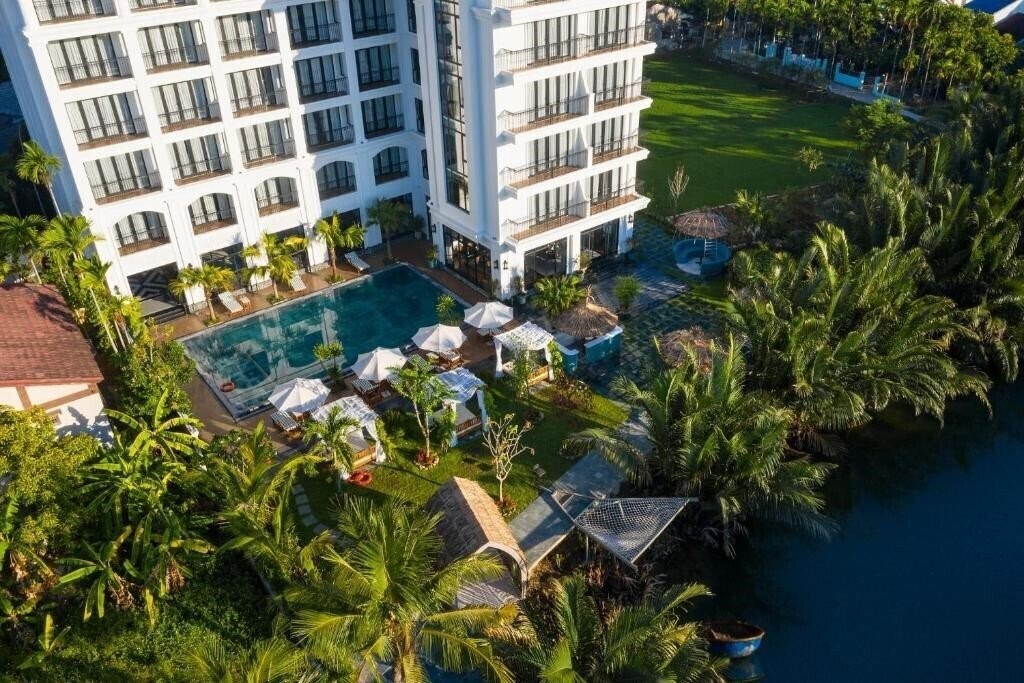 Готель Shining Riverside Hoi An Boutique & SPA 4*