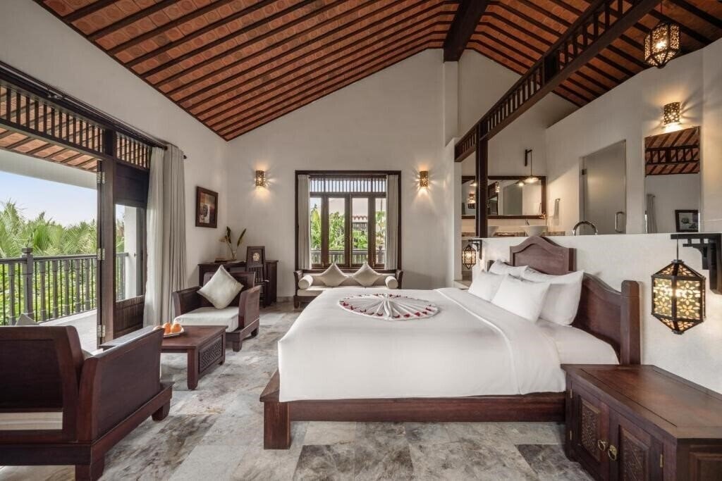 Отель Legacy Hoi An Resort 4*