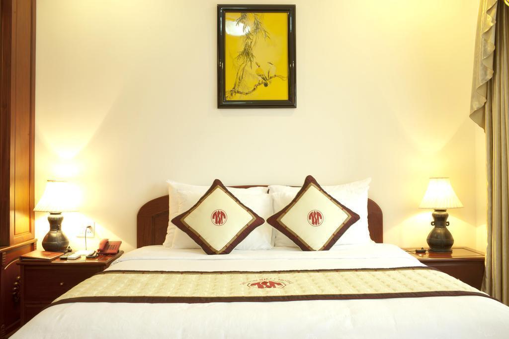 Zdjęcia Tan Son Nhat 3*