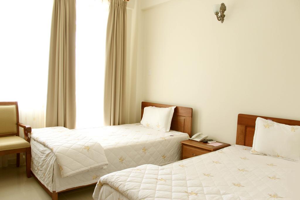 Zdjęcie Tan Son Nhat 3*