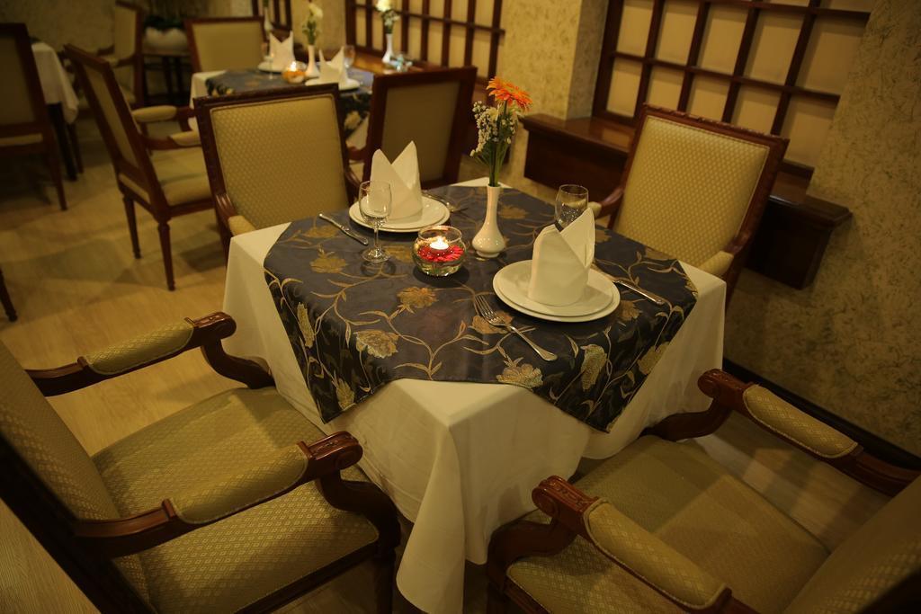 Zdjęcie New Epoch Hotel 3*