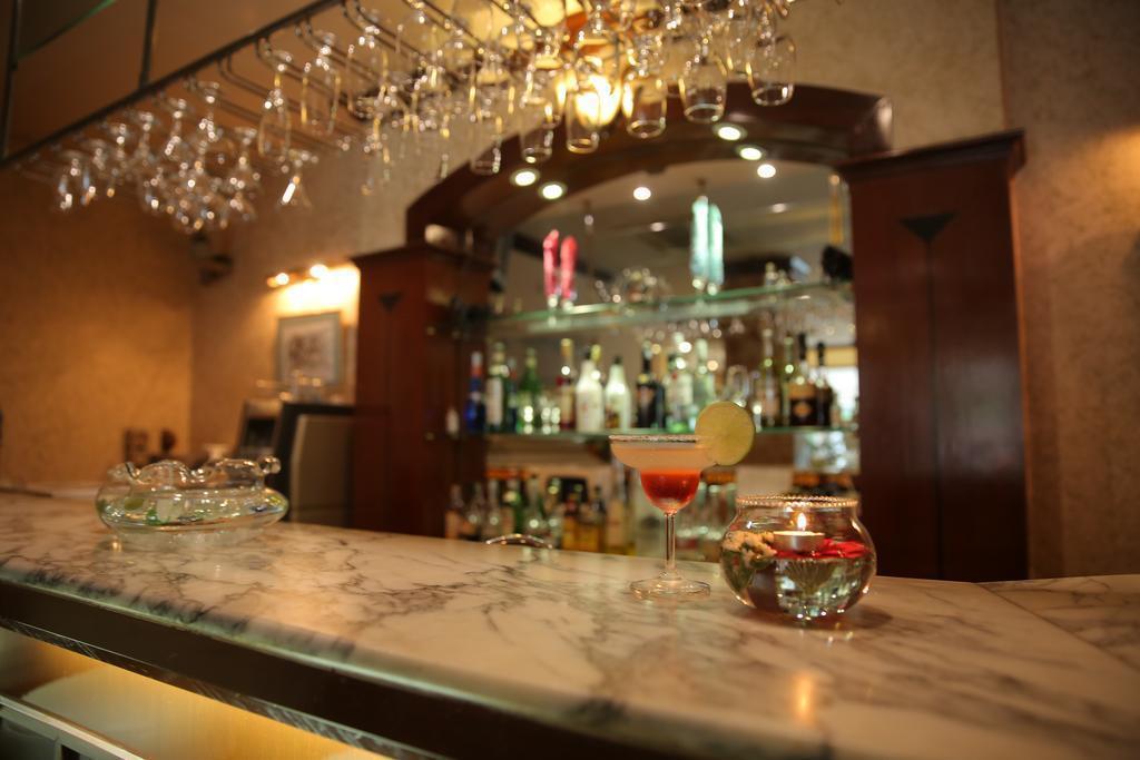 Zdjęcie New Epoch Hotel 3*