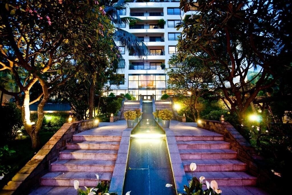 Hotel Saigon Domaine 4*