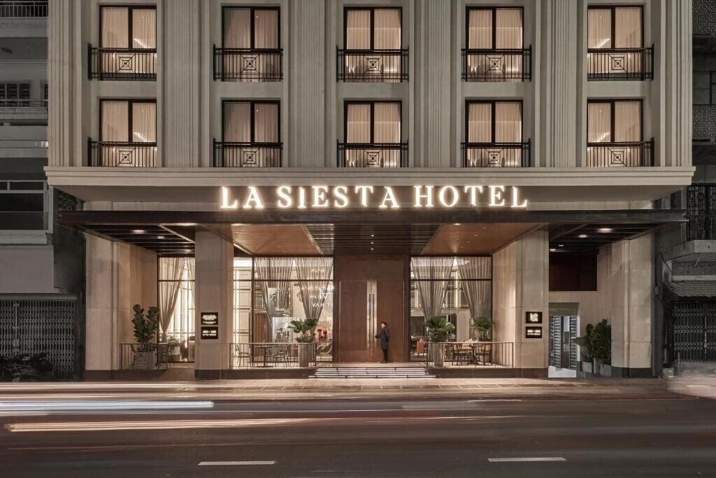 Hotel La Siesta Premium Saigon 5*