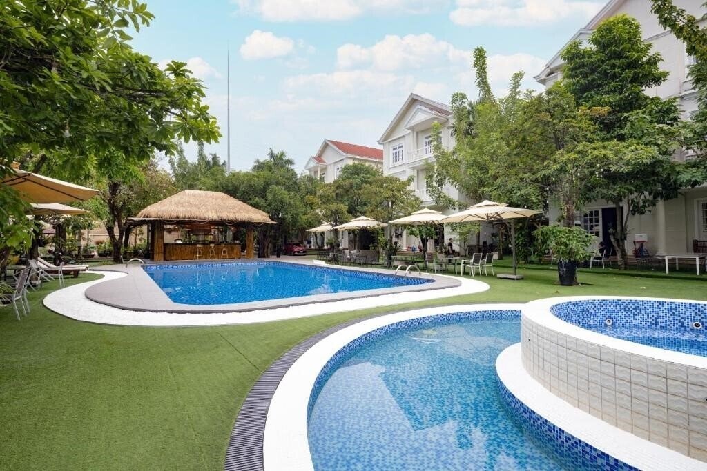 Фото Hidden Mansions Saigon Resort 4*