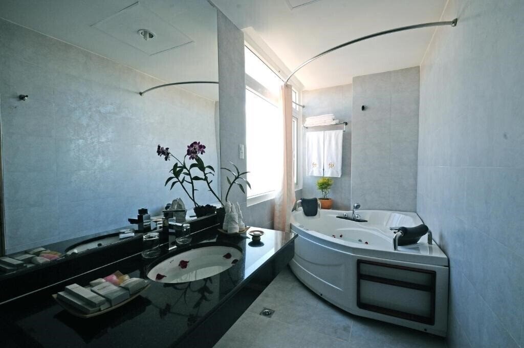 Zdjęcia Romance Hue 4*