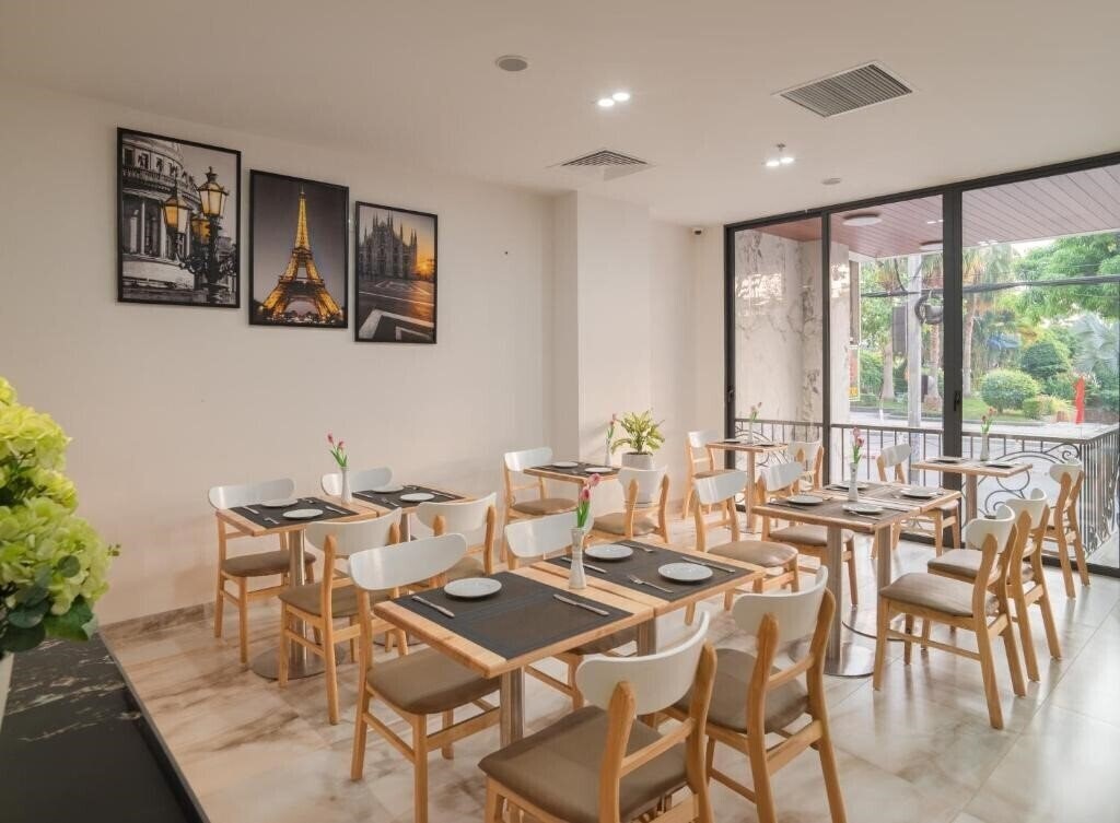 Фотографія Bluebay Hotel (ex. Galaxy 2 Hotel, Blue Bay Hotel) 3*