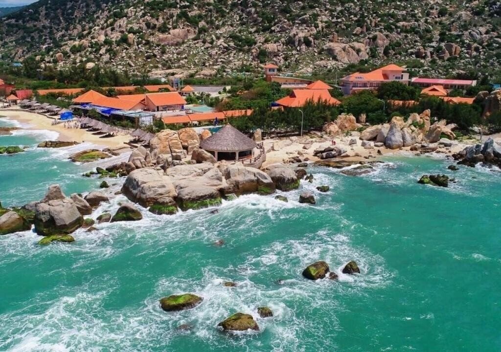 Отель Hon Co Ca Na Resort 3*