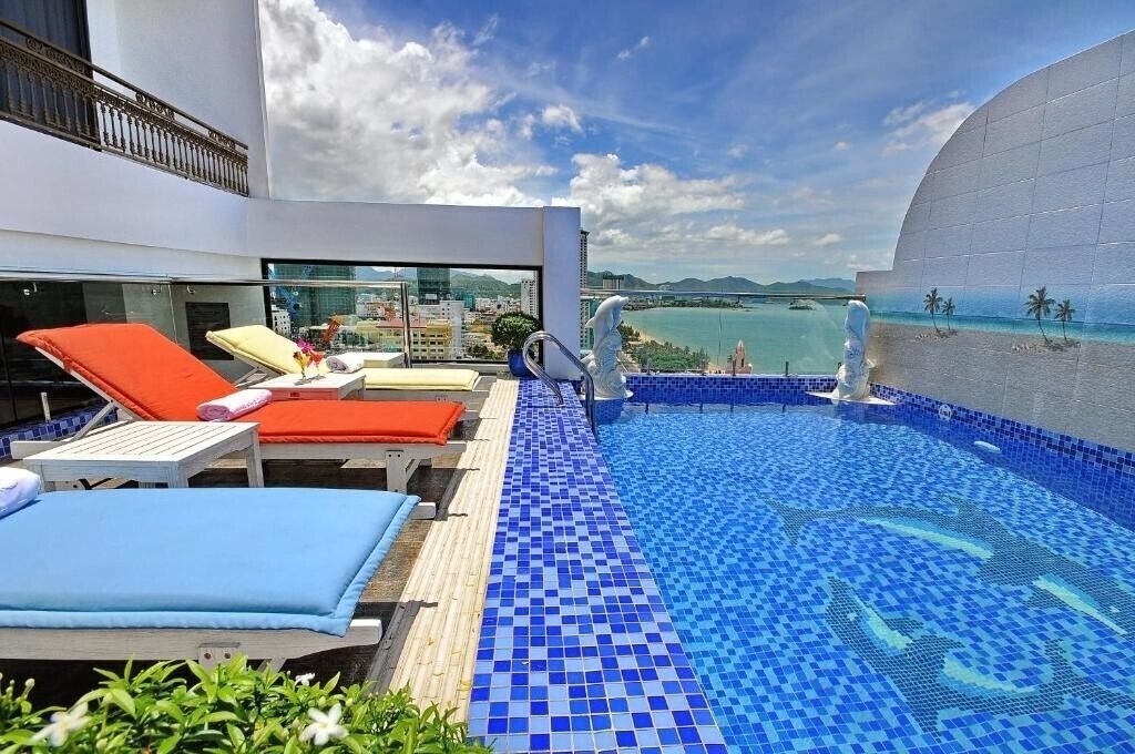 Фотография Boss 3*