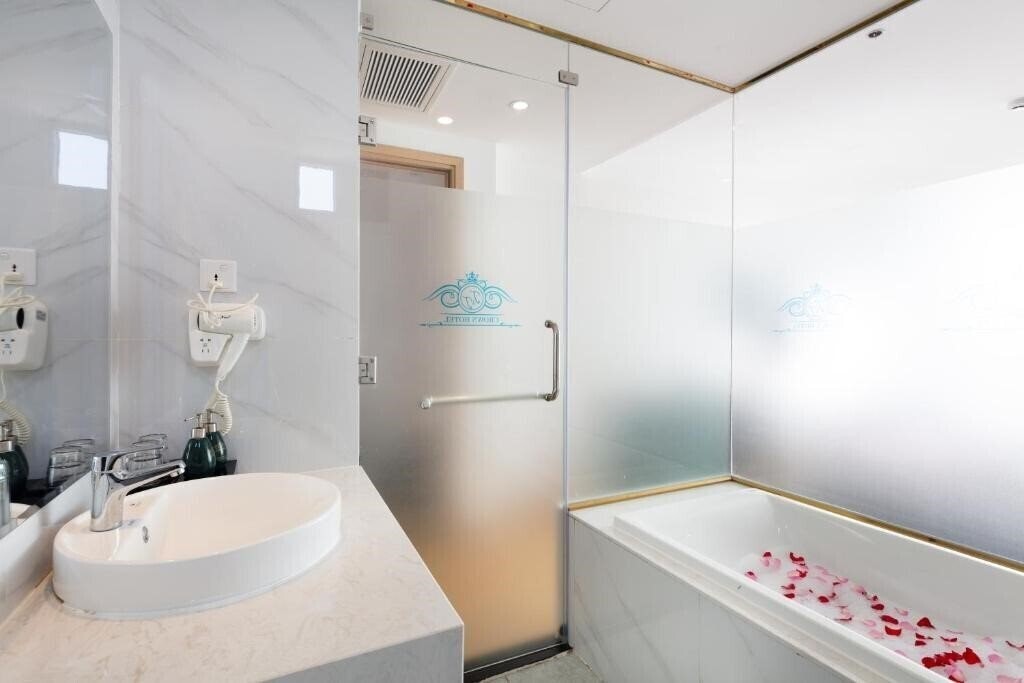 Фотографія Crown Hotel Nha Trang 3*