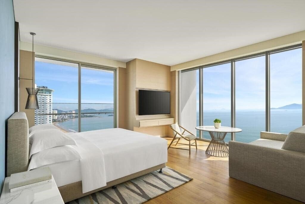 Hotel Hyatt Regency Nha Trang 5*