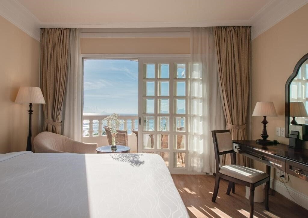 Картинка Sunrise Nha Trang Beach Hotel & SPA 5*