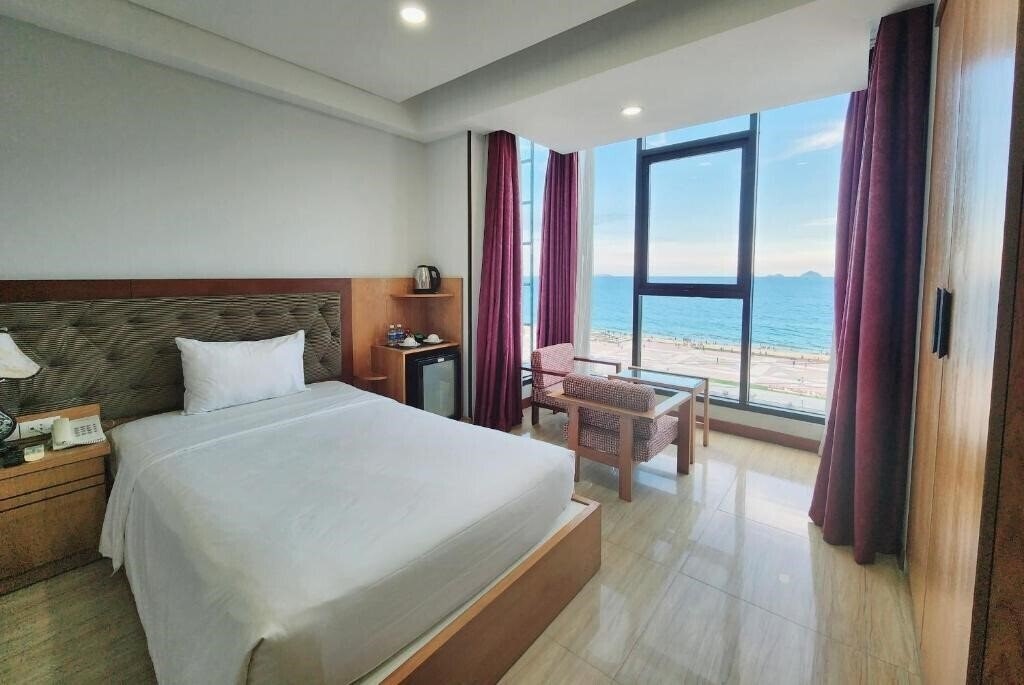 Отель Happy Light Central Nha Trang (ex. Happy Light Hotel ) 4*