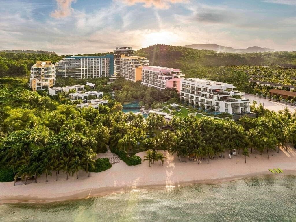 Hotel Premier Residences Phu Quoc Emerald Bay 5*