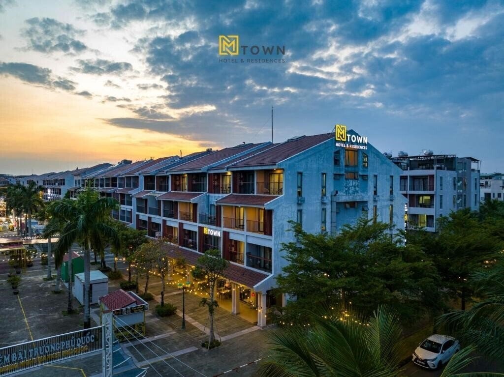 Hotel Mtown Hotel & Residences Phu Quoc 3*