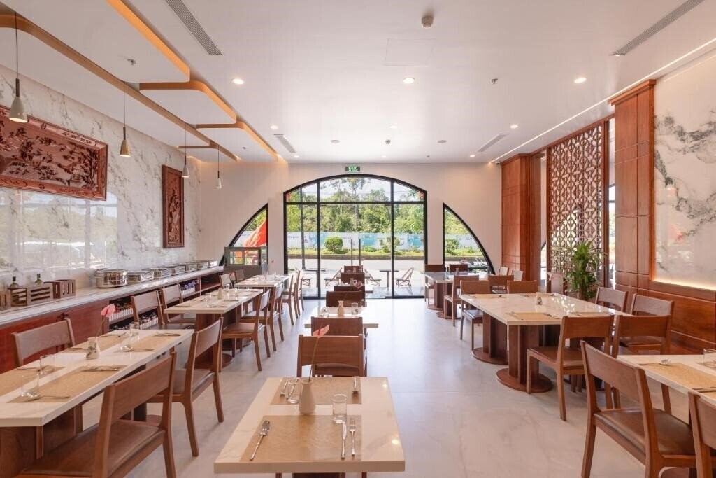 Изображение Golden Mountain Hotel 3*