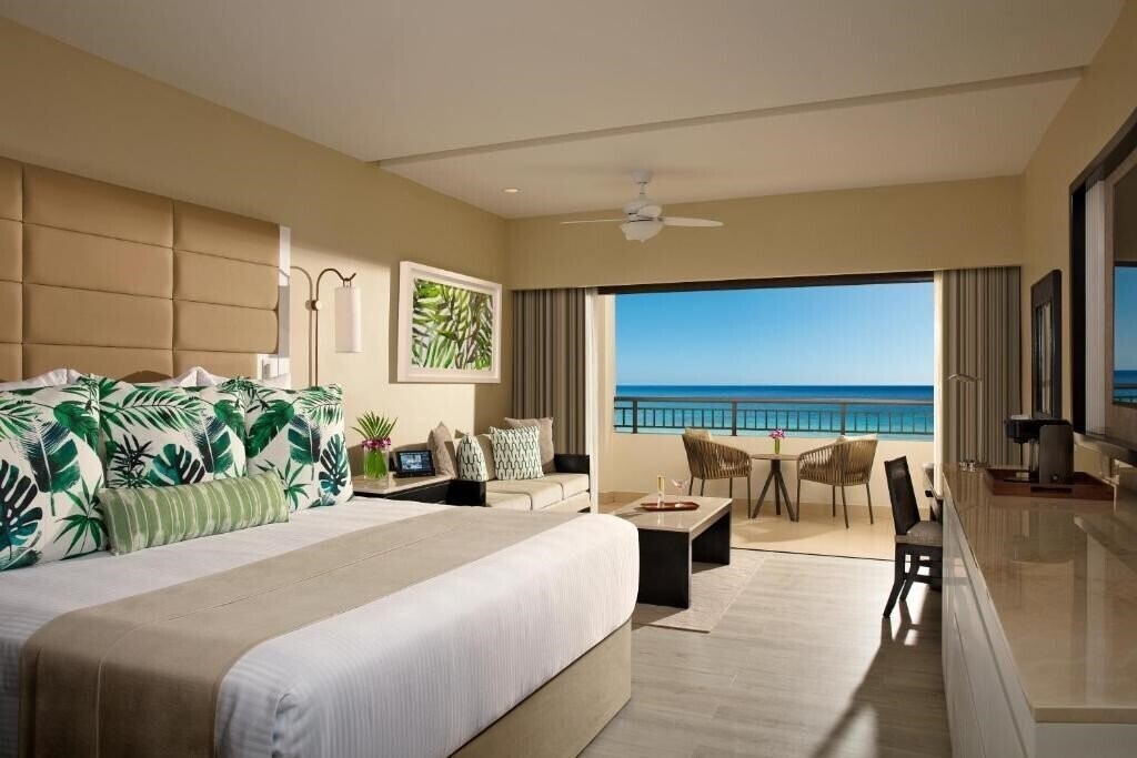 Фото Secrets Wild Orchid Montego Bay 5*