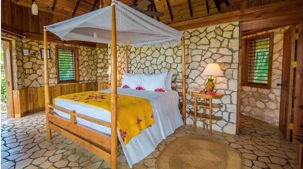 Готель Rockhouse Hotel 3*